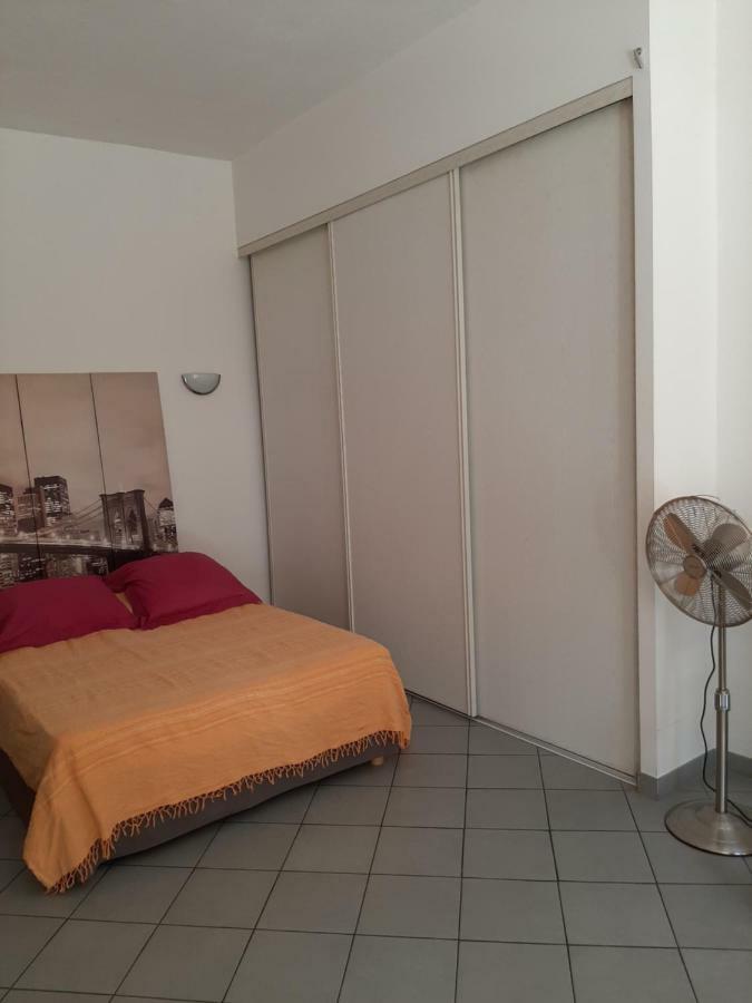 Grand Studio-Loft-Grand Parking-Climatise-Proche Centre อฌักซิโอ้ ภายนอก รูปภาพ